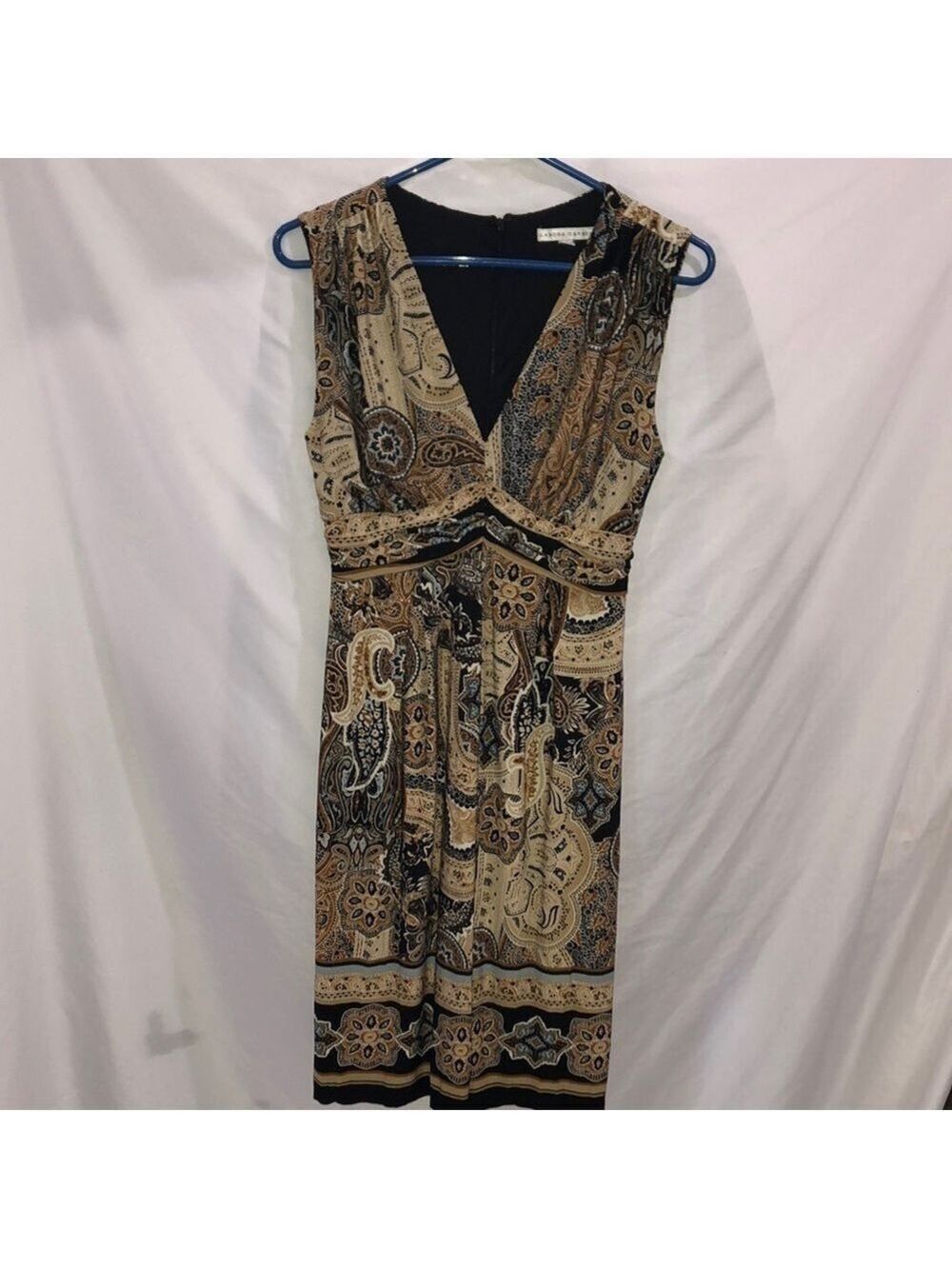 Euc Ladies Sandra Darren dress Size 8